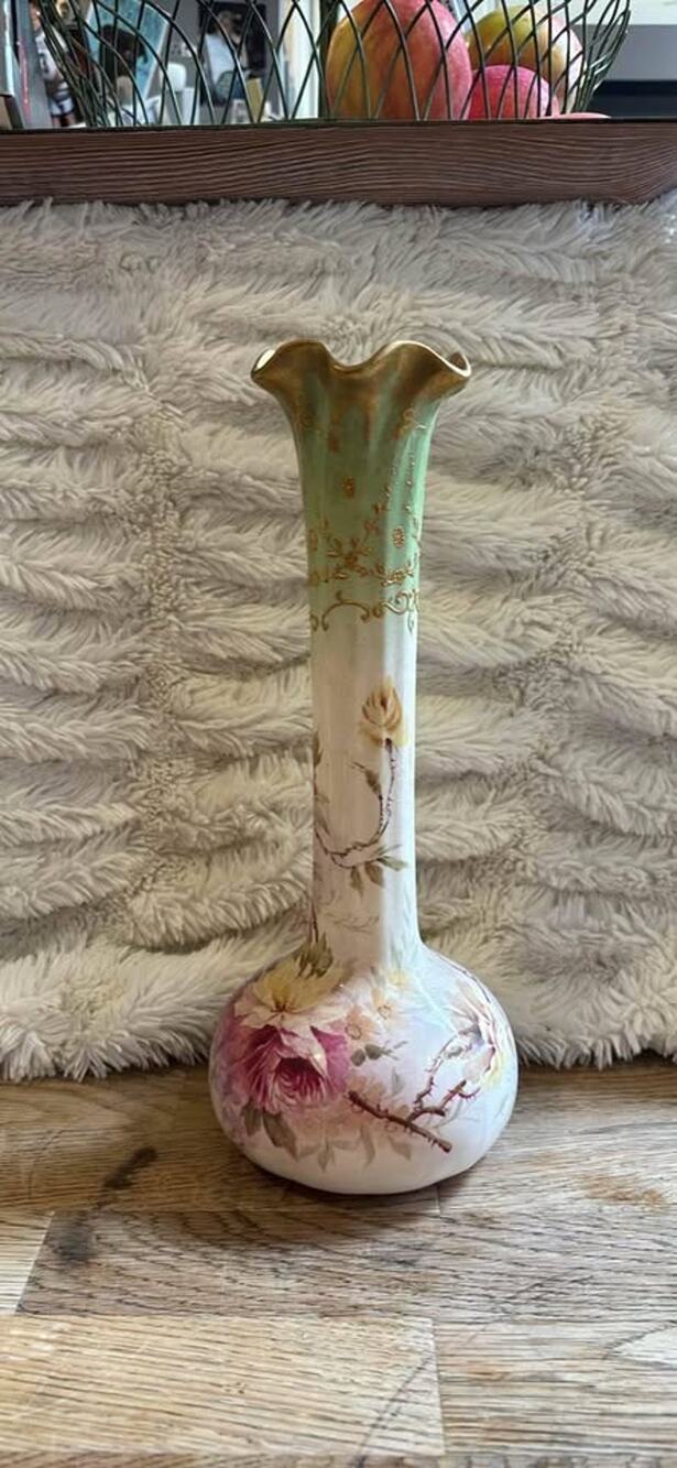 Royal Bonn porcelain vase, 1890